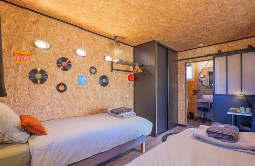 Villeneuve-de-Berg House | Guest Room '315' with Mountain View, Private Heated Pool, and Wi-Fi