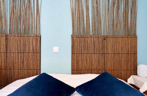 Gabillou Bed & Breakfast | Guest Room 'Bleuet Adapted for PRM' with Private Terrace, Shared Garden and Wi-Fi
