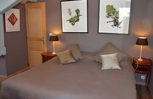 Jaujac Bed & Breakfast | Guest Room in Family Home – The Engravings Room