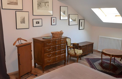 Jaujac Bed & Breakfast | Guest Room in Family Home – The Engravings Room