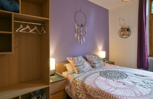 Saint-Franc Bed & Breakfast | Guest Room "L’attrape-rêves": Mountain View, Shared Garden & Wi-Fi