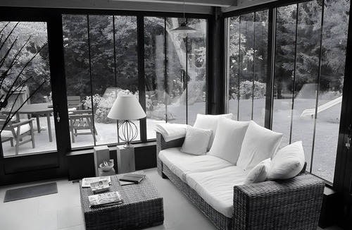 Saint-Hubert Bed & Breakfast | Guest Room "La Chambre du Jardinier" with Shared Terrace, Garden, and Wi-Fi