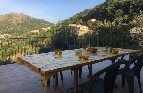 Aizac Bed & Breakfast | Guest Room "Le Volcan d'Aizac" – Blue Room