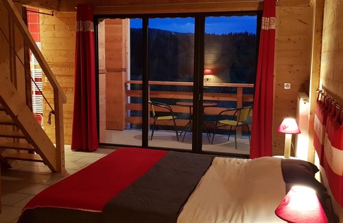 Bonlieu Bed & Breakfast | Guest rooms. Walk in 2 cv. Gift card