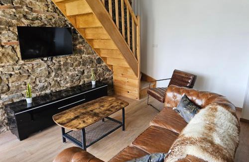 Coulanges House | Hébergement atypique refait a neuf 2 chambres