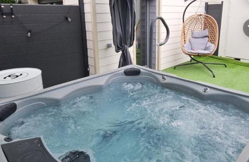 Saint-Clair-du-Rhone Bed & Breakfast | hébergement privée Jaccuzzi en supplément