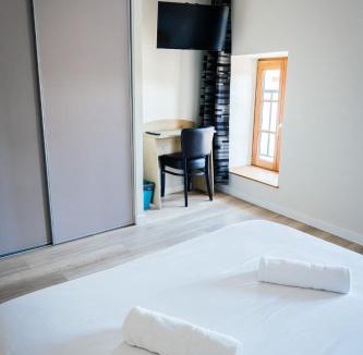 Saint-Antoine-l'Abbaye Hotel | Hôtel Bistrot Les Tanins