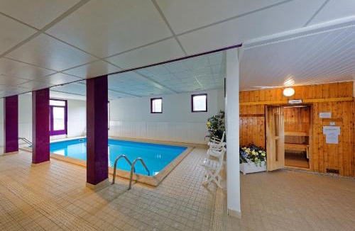 Bois-d'Amont Hotel | Hôtel Club Le Risoux