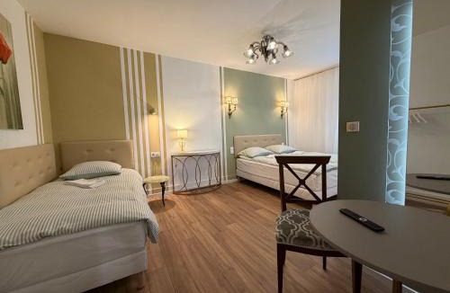 Pierrefontaine-les-Varans Hotel | Hôtel D’Artiste