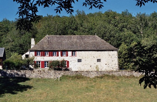Montboudif House | Hôtel de Caractère Rénové Avec Soin