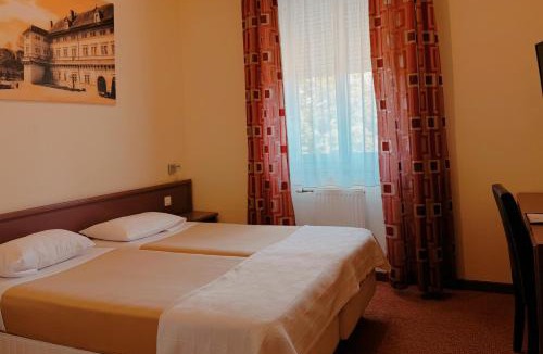 Paroisse Notre-Dame Hotel | Hôtel de La Cloche