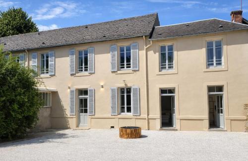 Bourbon-Lancy Apartment | Hôtel des Thermes