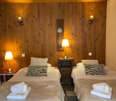 Semur-en-Auxois Hotel | Hôtel du Commerce