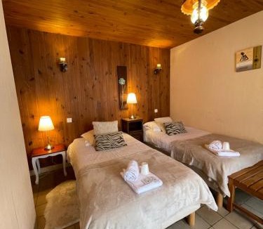 Semur-en-Auxois Hotel | Hôtel du Commerce
