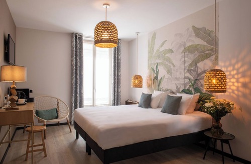 Quartier de Rochechouart Hotel | Hôtel Helussi