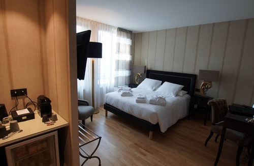 Romans-sur-Isere Hotel | Hôtel L'Orée du Parc