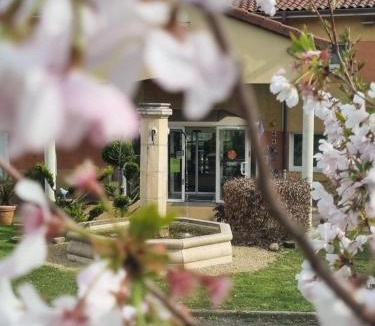 Tournus Hotel | Hôtel Le Kolibri