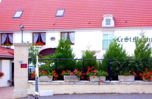 Bourg-Sainte-Marie Hotel | Hôtel Le Saint Martin