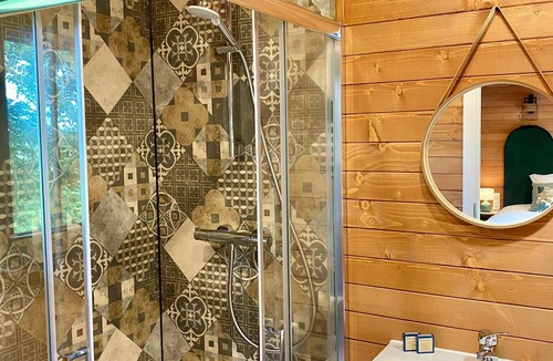 Vaugrigneuse Hotel | Hôtel Les Lodges De Vaugrigneuse