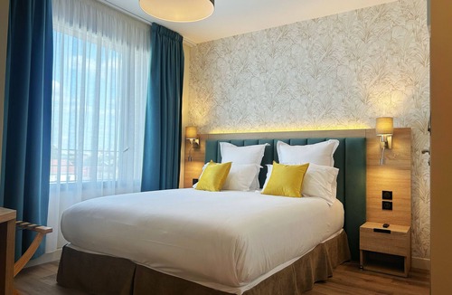Louis Bertrand-Mirabeau-Semard Hotel | Hôtel Oden Paris Ivry