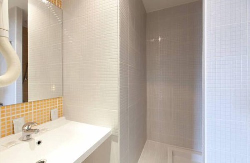Athis-Mons Hotel | Hôtel Orly Superior