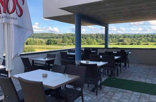 Longevelle-sur-Doubs Apartment | Hôtel Restaurant - Belle'man