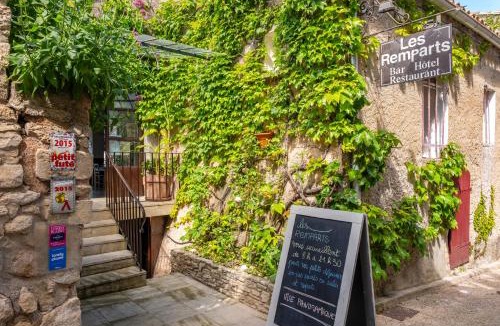 Venasque Hotel | Hôtel Restaurant Les Remparts