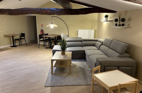 Jas Hotel | Hôtel Restaurant Reposant Donnant sur une vue Magnifique de la Vallée !