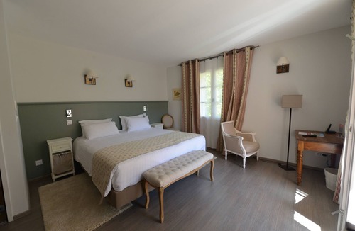 Seguret Hotel | Hôtellerie du Domaine de Cabasse