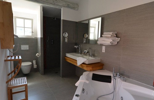 Seguret Hotel | Hôtellerie du Domaine de Cabasse
