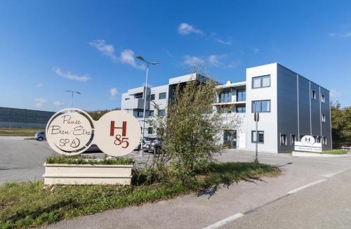 Chatte Hotel | H85