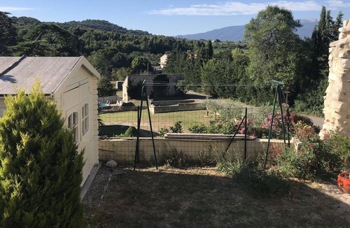 Methamis House | Hamlet house with garden overlooking the Ventoux