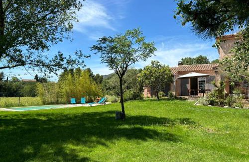 Caromb Villa | Havre de paix avec piscine au pied du Ventoux