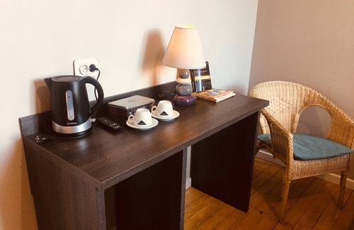 Ecueille Cottage | Hebergement 5 chb 5 SDB - 14 pers wifi cour