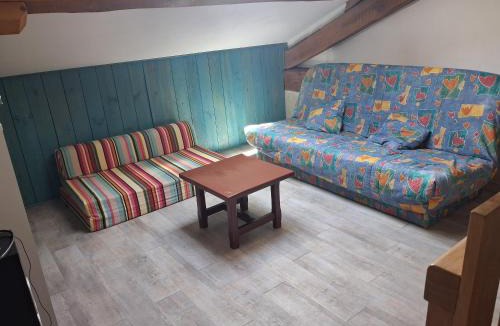 Les Crevents Apartment | Hebergement calme et verdoyant