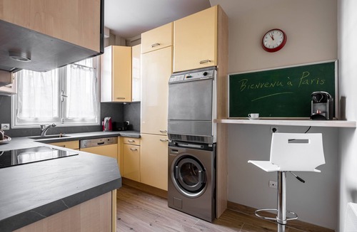 Notre-Dame-des-Champs Apartment | Hemingway's Hood between Luxembourg Gardens and Montparnasse
