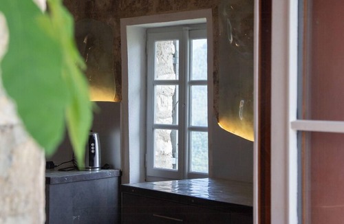 Montbrison House | Hermitage facing Mont Ventoux in Brantes