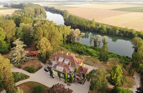 Ciel House | Herrschaftliches Anwesen Direkt am Fluss, Riesigem Park und Grosser Terrasse