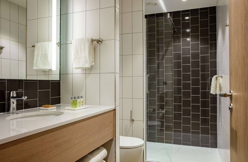 Rungis Hotel | Hilton Garden Inn Paris Orly Airport