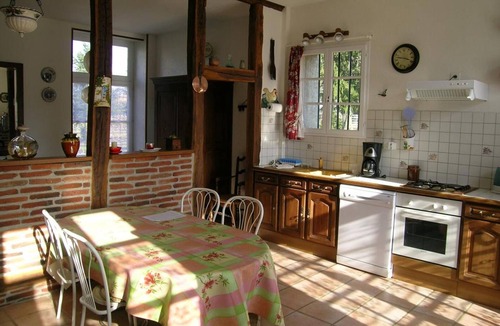 Dompierre-sur-Besbre Cottage | Historic 19th-century house, pets allowed