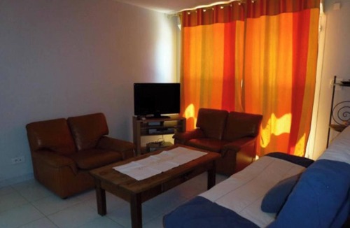 Saint-Hippolyte-le-Graveyron House | Homerez - House Saint-Hippolyte-le-Graveyron