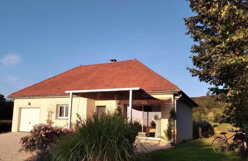La Chapelle-sous-Brancion House | Holiday house La Chapelle sous Brancion for 1 - 4 persons with 2 bedrooms - Holiday home