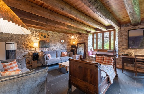 Adervielle-Pouchergues House | Holiday Home 'La Ketzerie in Adervielle' with Mountain View and Private Garden