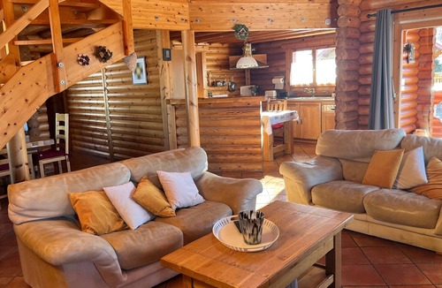 Laval House | Holiday Home 'Chalet Near The 7 Laux Resort' with Mountain View and Wi-Fi