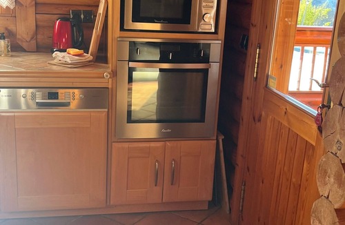 Laval House | Holiday Home 'Chalet Near The 7 Laux Resort' with Mountain View and Wi-Fi