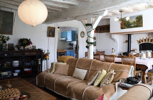 Chaulgnes House | Holiday Home 'Campagne-Chaulgnes-Pool' with Private Pool, Terrace and Wi-Fi
