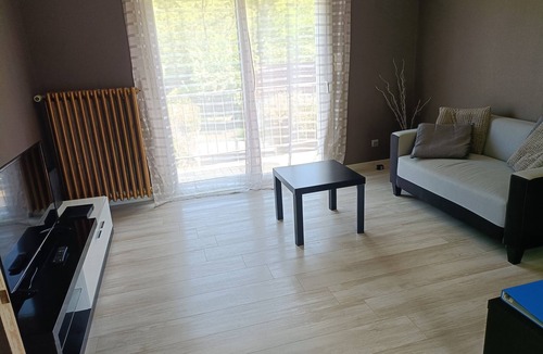 Deux Rivieres House | Holiday Home “Chez David et Dominique” with Terrace, Balcony & Wi-Fi