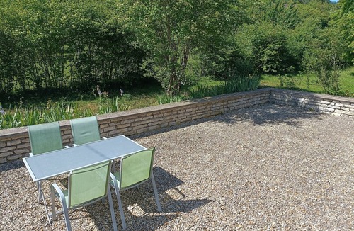 Deux Rivieres House | Holiday Home “Chez David et Dominique” with Terrace, Balcony & Wi-Fi