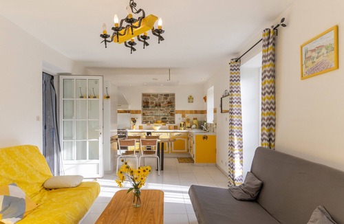 Gras House | Holiday Home 'Chez L'Oncle' with Air Conditioning