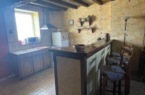 Massangis House | Holiday Home 'Chez Pauline' with Private Garden